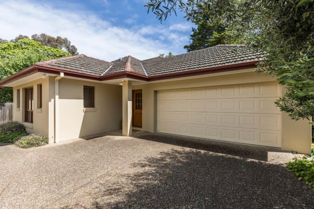 3 Bdrm 2 Bthrm House Close To Canberra Cbd & Anu Экстерьер фото